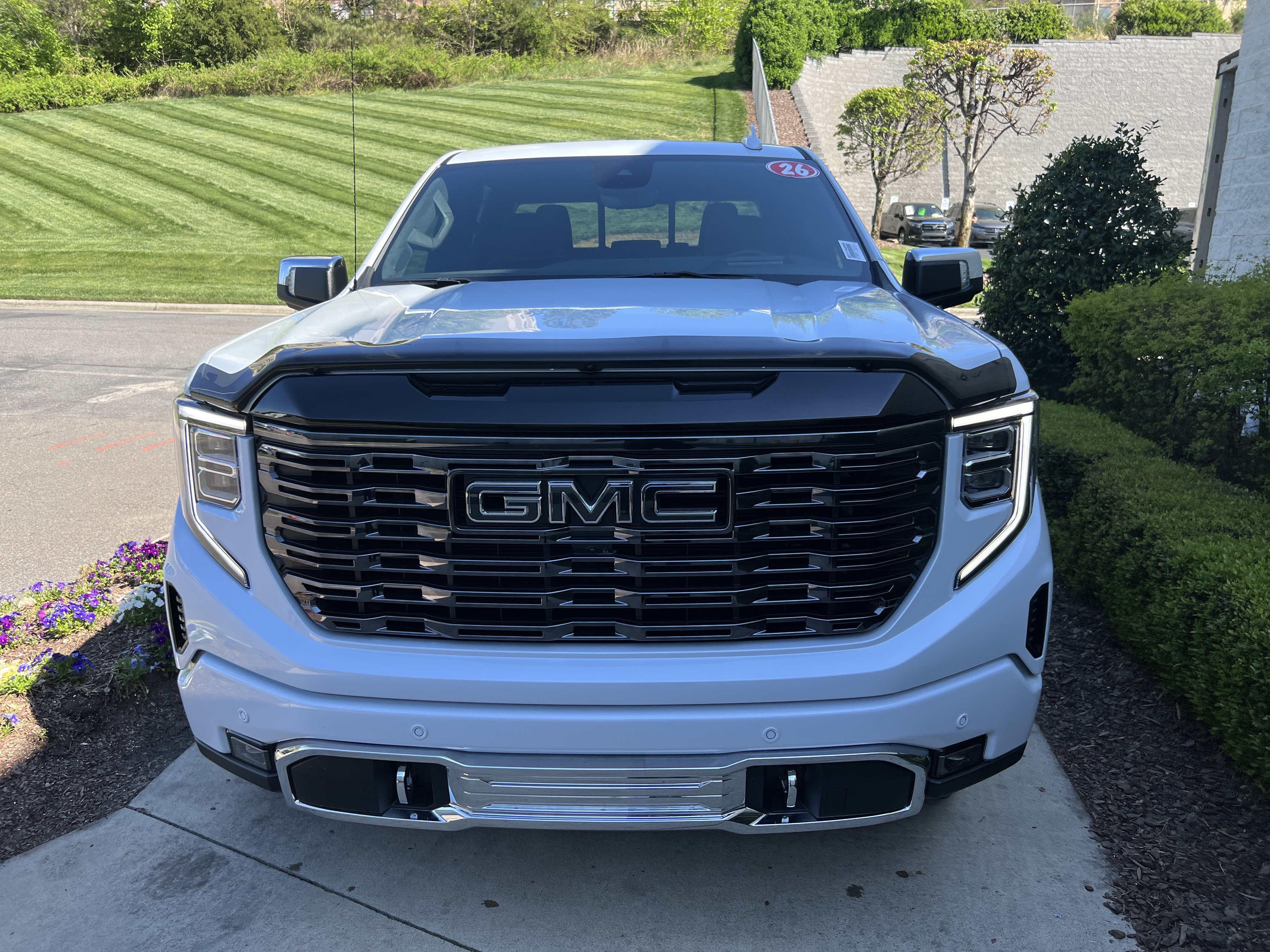 gmc sierra 1500 2026 1GTUUHELXTZ142072 image gmc sierra 1500 2026 1GTUUHELXTZ142072 image